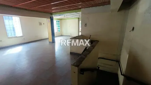 LOCAL CALLE LOPEZ AVELEDO - 10