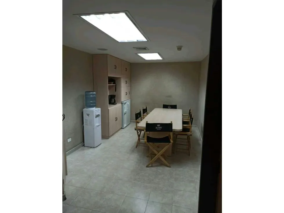 Vendo oficina 223m2 Centro Comercial Tamanaco 4342 - 4