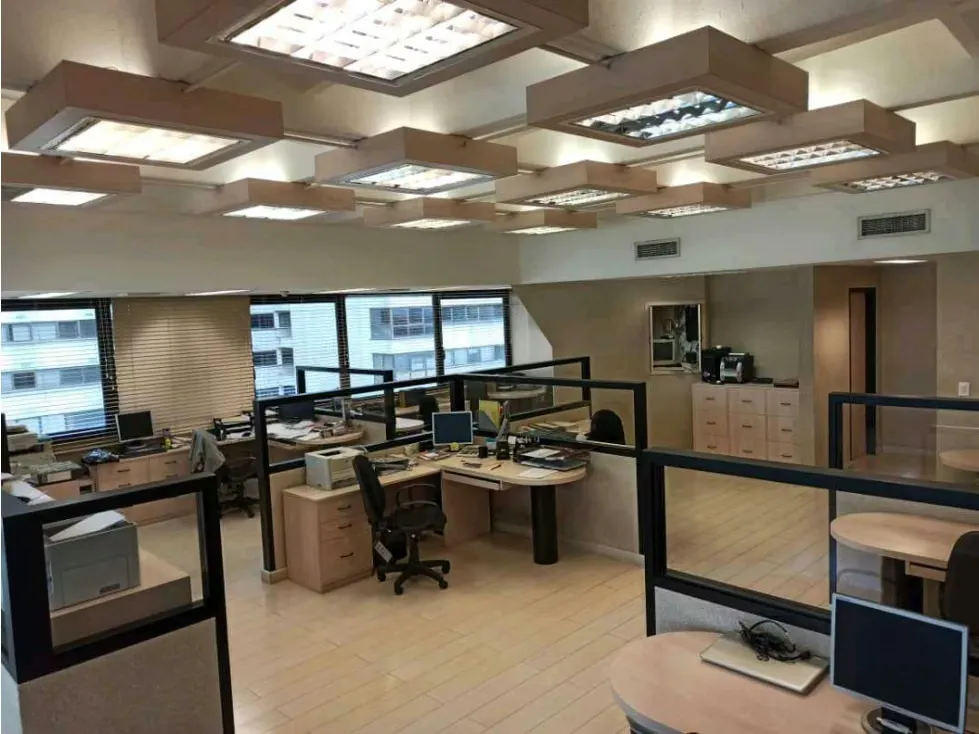 Vendo oficina 223m2 Centro Comercial Tamanaco 4342 - 6