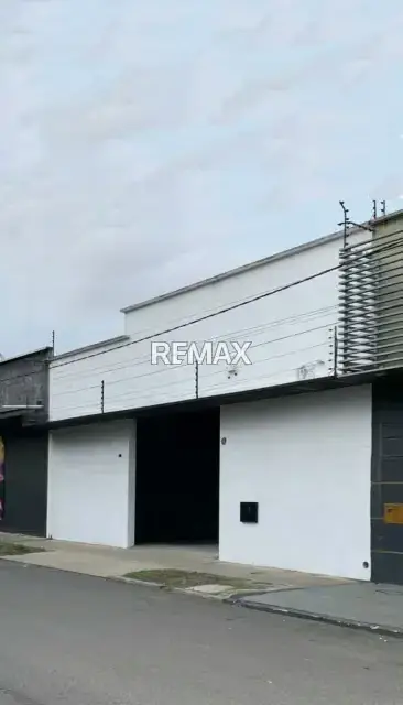 Alquiler de Galpón Comercial Zona Industrial I