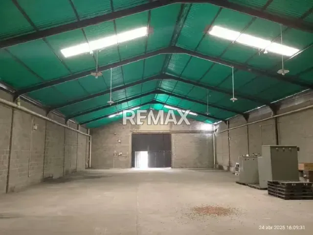 Alquiler de Galpón Comercial Zona Industrial I - 4