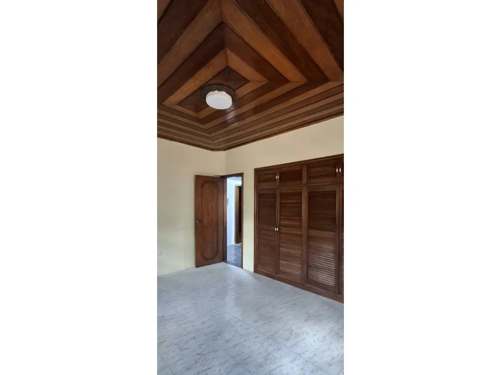 Casa Quinta y Edificio Residencial en Venta Urb. Alta Florida - 575M - 29