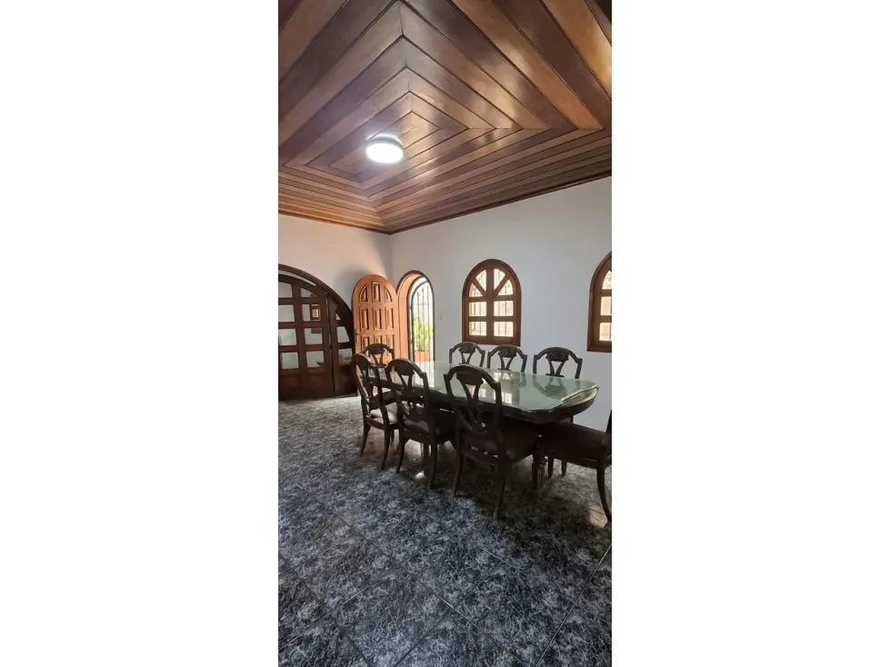Casa Quinta y Edificio Residencial en Venta Urb. Alta Florida - 575M - 30