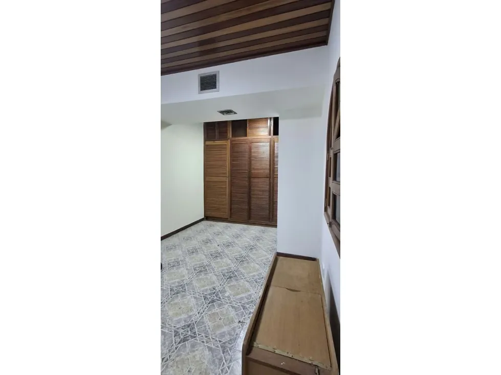 Casa Quinta y Edificio Residencial en Venta Urb. Alta Florida - 575M - 42