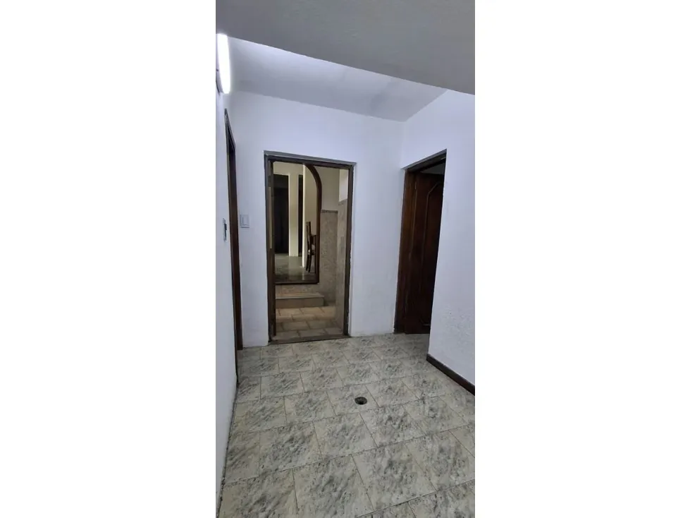 Casa Quinta y Edificio Residencial en Venta Urb. Alta Florida - 575M - 50