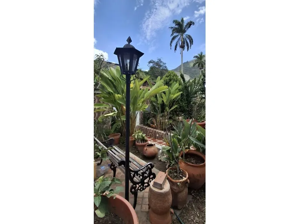 Casa Quinta y Edificio Residencial en Venta Urb. Alta Florida - 575M - 64