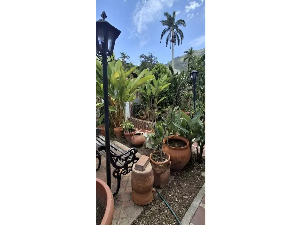 Casa Quinta y Edificio Residencial en Venta Urb. Alta Florida - 575M - 65