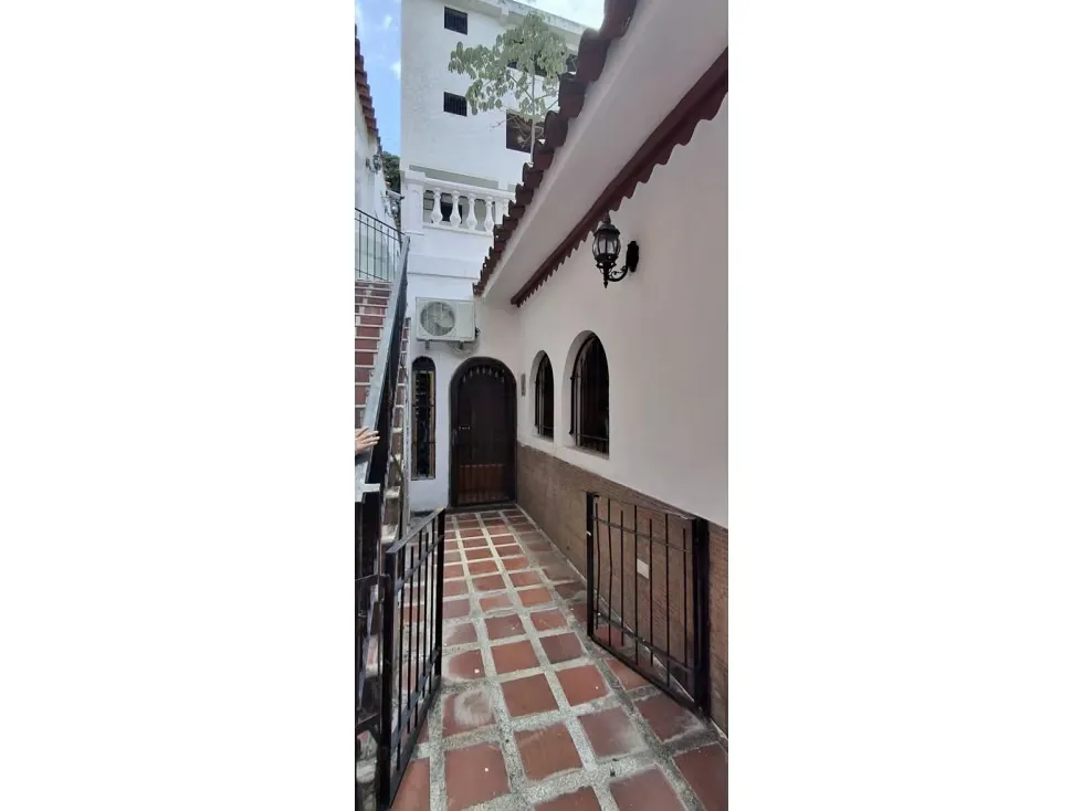 Casa Quinta y Edificio Residencial en Venta Urb. Alta Florida - 575M - 69