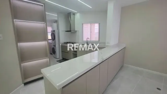 SE ALQUILA MODERNO APARTAMENTO EN LA URB. LAS CHIMENEAS - 9