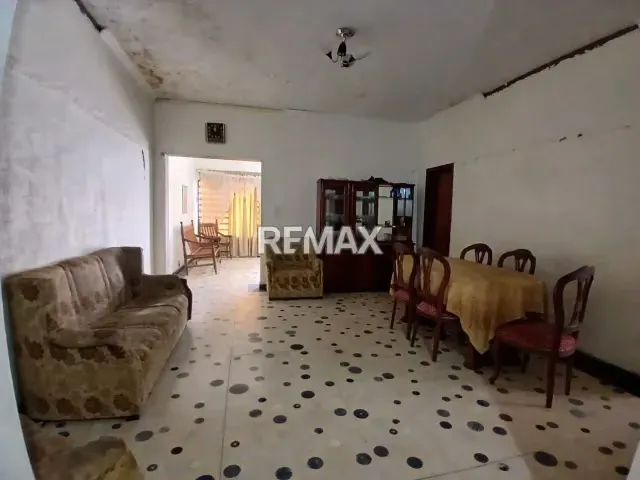 Se Vende Casa en Excelente Ubicación Coro Edo. Falcón - 2