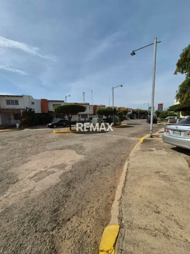 EN VENTA TOWNHOUSE EN VILLA LAS TRINITARIAS