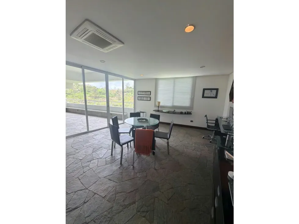 Se Vende Town House Alto Hatillo 5H +S/ 7B + S/ 4P - 25