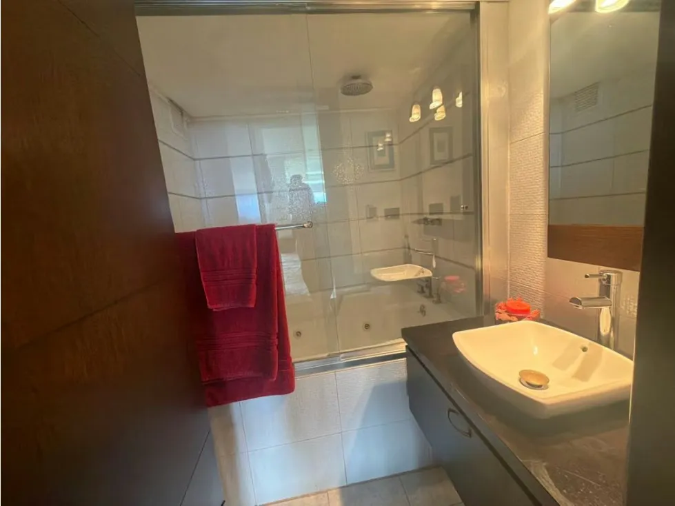 Se Vende Town House Alto Hatillo 5H +S/ 7B + S/ 4P - 28