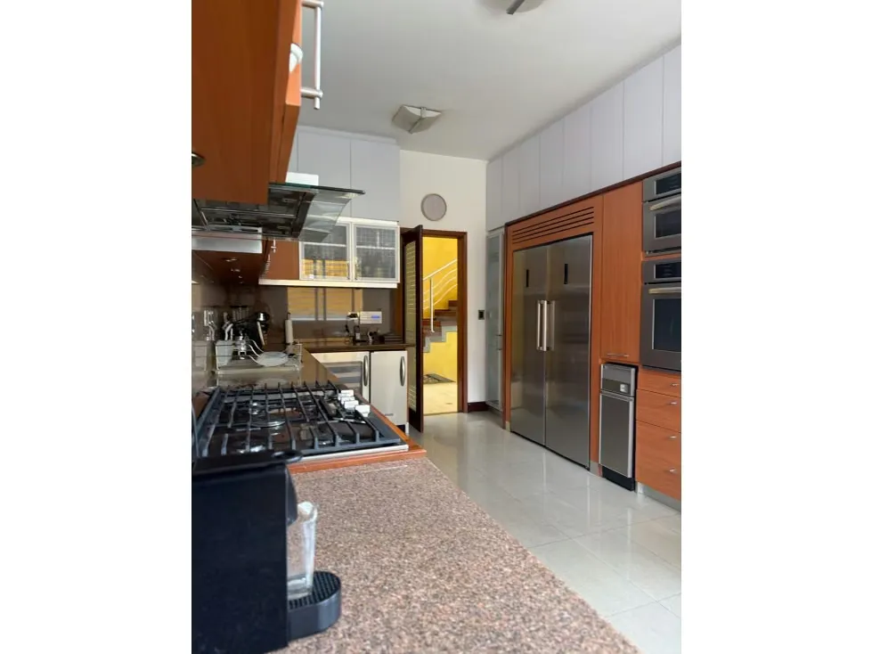 Se Vende Town House Alto Hatillo 5H +S/ 7B + S/ 4P - 6