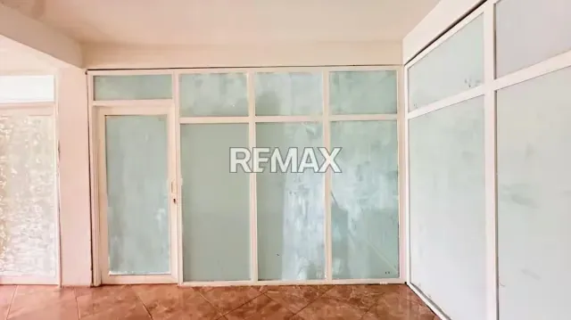 SE VENDE Local Comercial N 10 Ubicación: Tariba Municipio Cardenas - 2