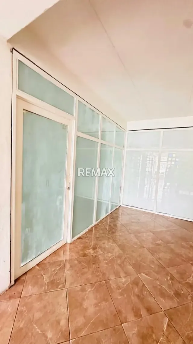 SE VENDE Local Comercial N 10 Ubicación: Tariba Municipio Cardenas - 3