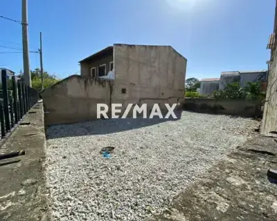 EN VENTA, TERRENO EN LA ZONA MÁS COTIZADA DE LA ISLA DE MARGARITA, 180 M², RESGUARDADO POR PAREDES PERIMETRALES Y UN PORTÓN DE REJAS, UBICADO DE MANERA PRIVILEGIADA EN LA SALIDA DE PAMPATAR.