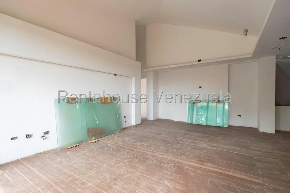 Casa (Multipes Niveles) en Venta en La Lagunita Country Club, Distrito Metropolitano - 24