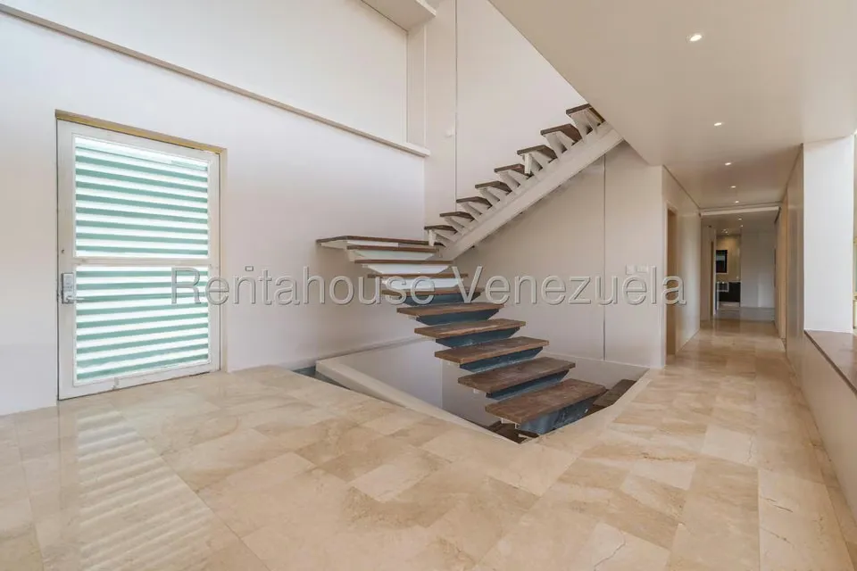Casa (Multipes Niveles) en Venta en La Lagunita Country Club, Distrito Metropolitano - 40