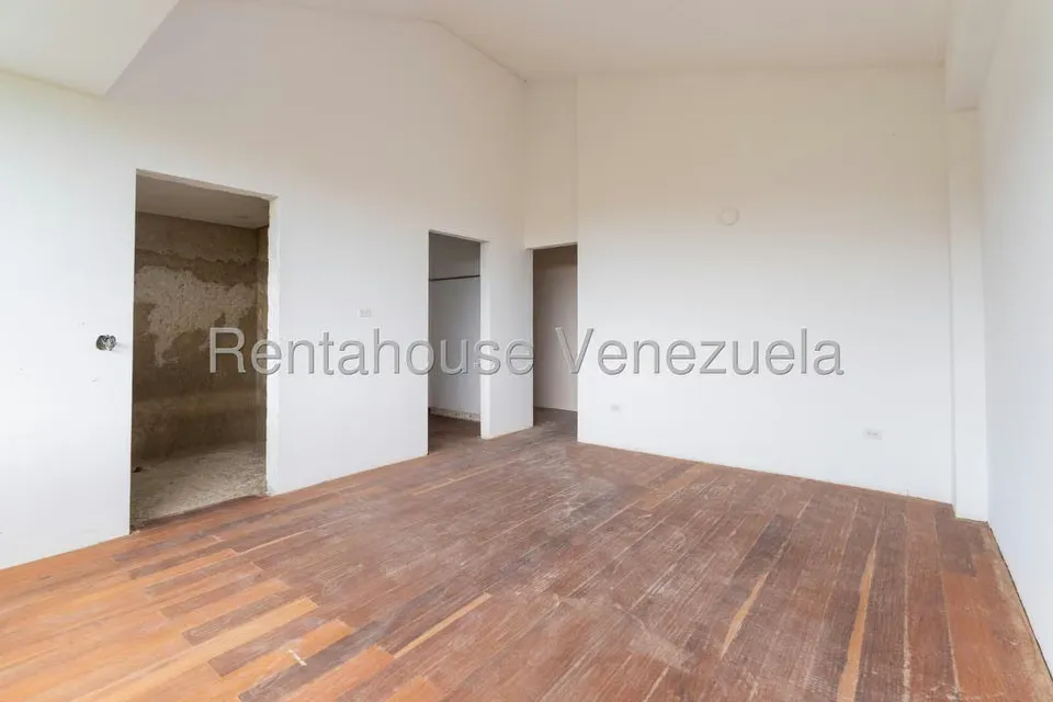 Casa (Multipes Niveles) en Venta en La Lagunita Country Club, Distrito Metropolitano - 70