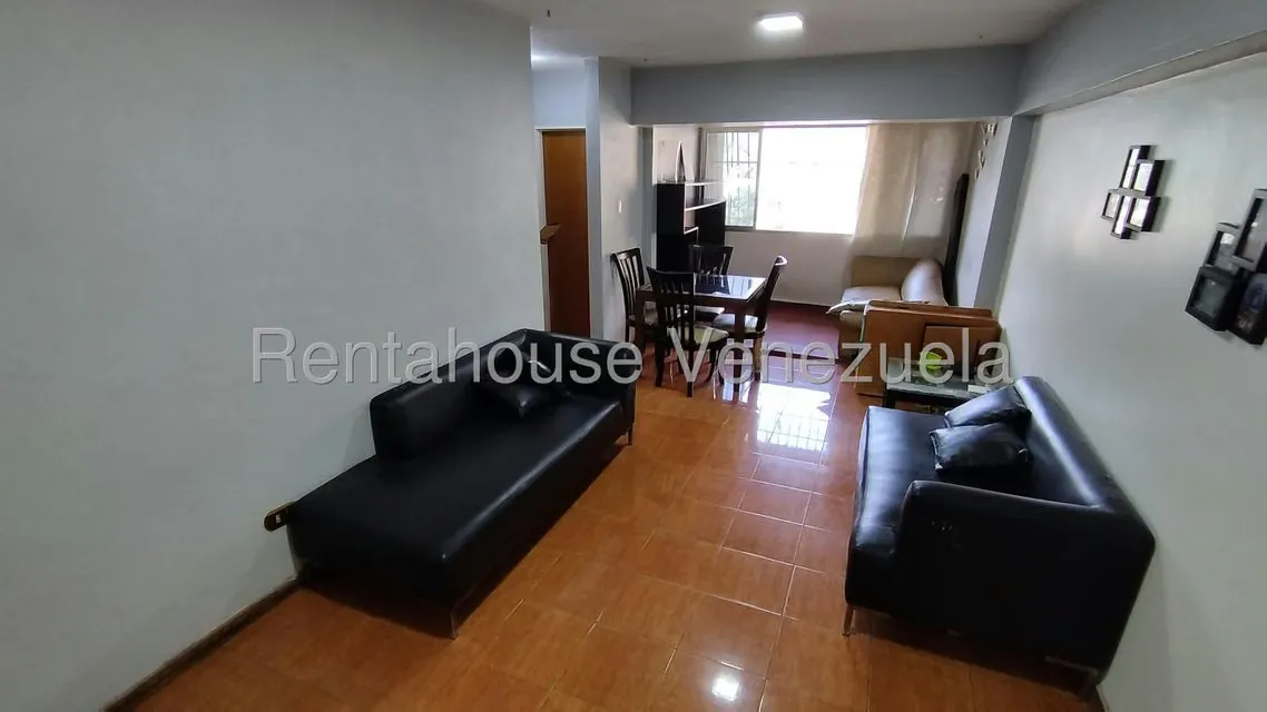 Apartamento (1 Nivel) en Alquiler en Parroquia San Jose, Distrito Metropolitano - 2