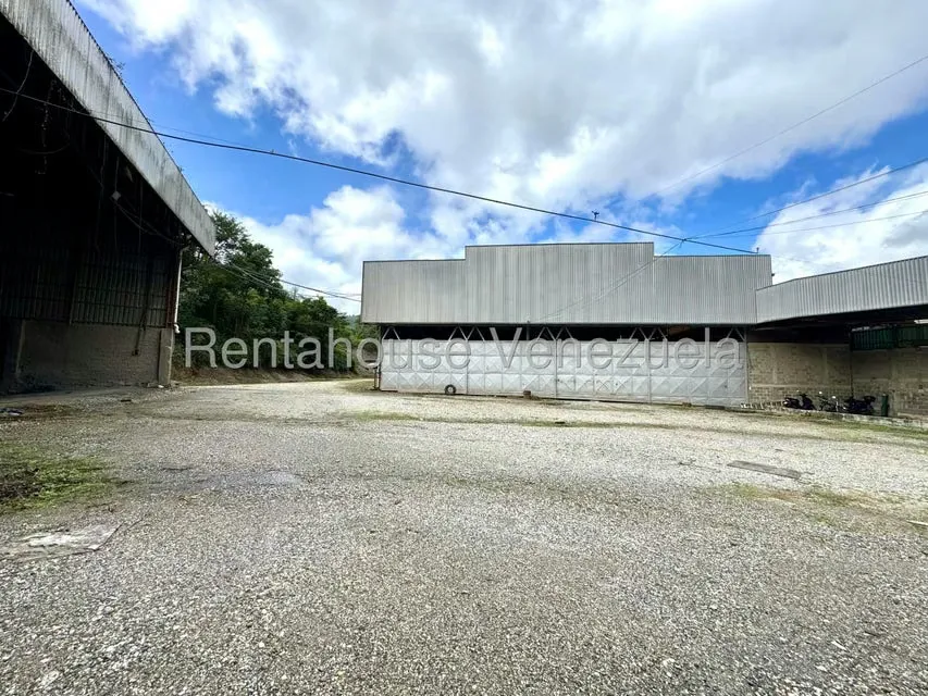 Terreno (Industrial) en Venta en Baruta, Distrito Metropolitano - 2