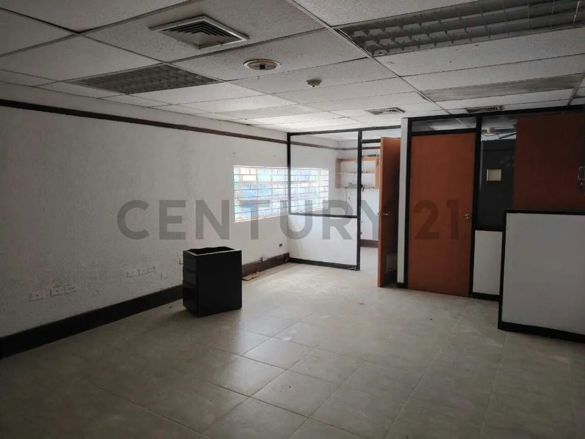 Local comercial y oficinas avenida 5 de Julio - 12