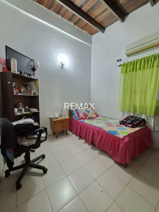 EN VENTA HERMOSA CASA-QUINTA EN URB. RORAIMA. LA MORITA 1 - 13