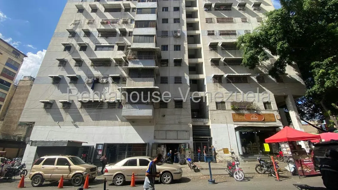 Apartamento (1 Nivel) en Venta en Quinta Crespo, Distrito Metropolitano - 2