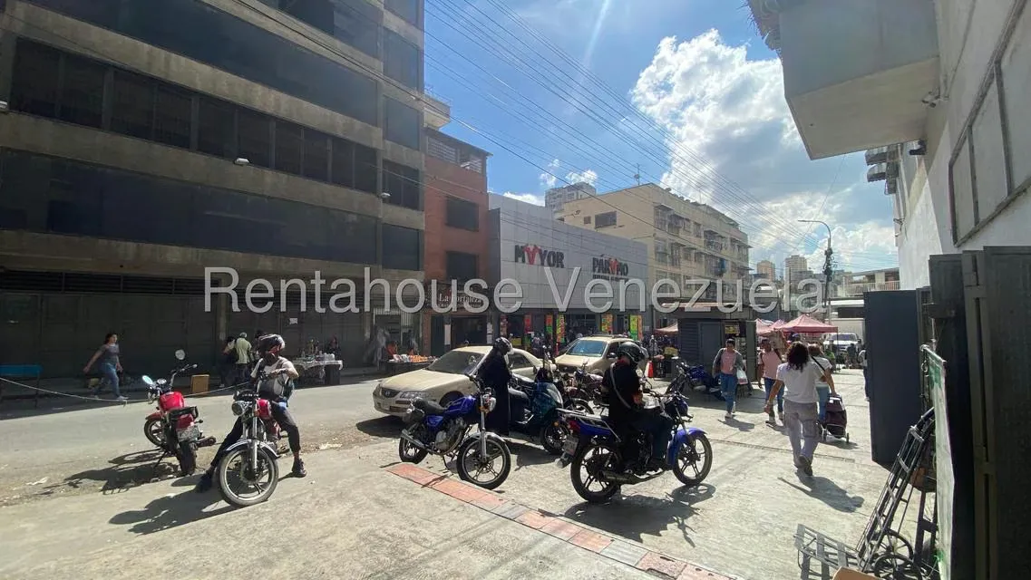 Apartamento (1 Nivel) en Venta en Quinta Crespo, Distrito Metropolitano - 4