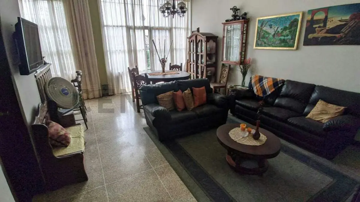 Vendo casa en La Av Tamanaco de Macaracuay con excelente vista al Avila - 15