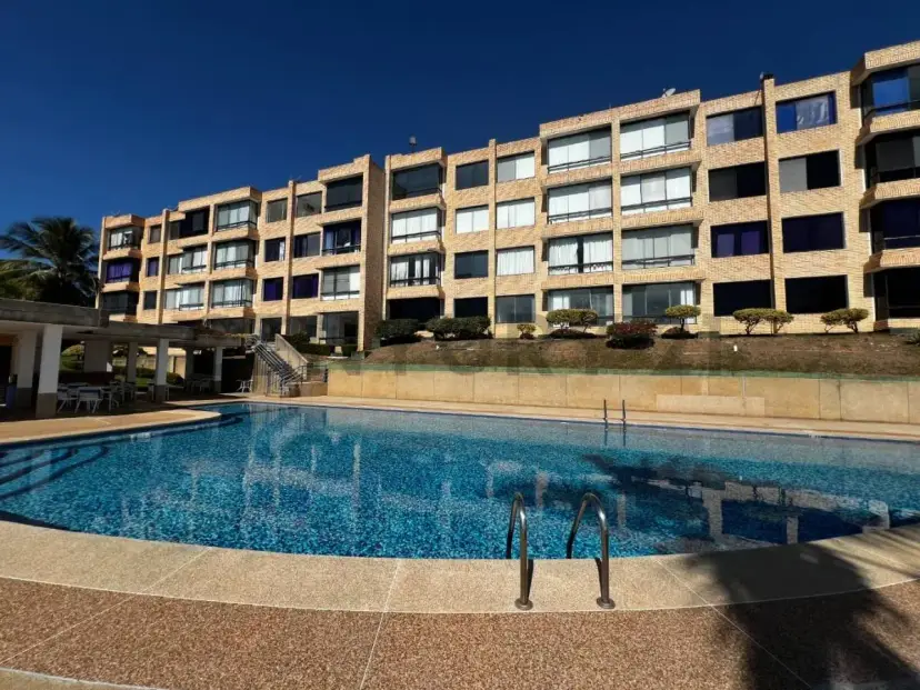 En venta confortable apartamento en Higuerote