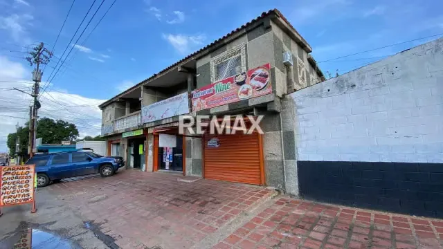 LOCAL COMERCIAL SECTOR BARRIO BOLIVAR