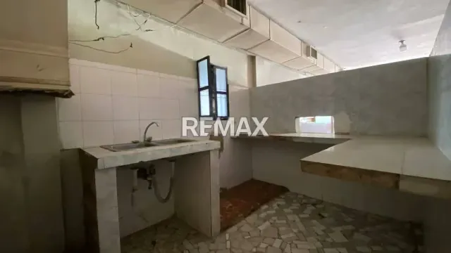 LOCAL COMERCIAL SECTOR BARRIO BOLIVAR - 6