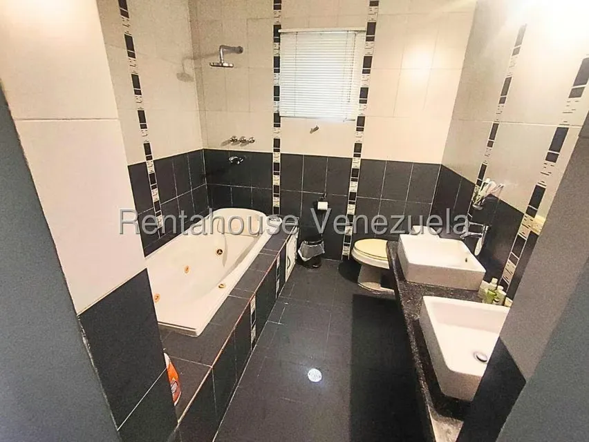 Casa (Multipes Niveles) en Venta en Municipio Carrizal, Miranda - 21