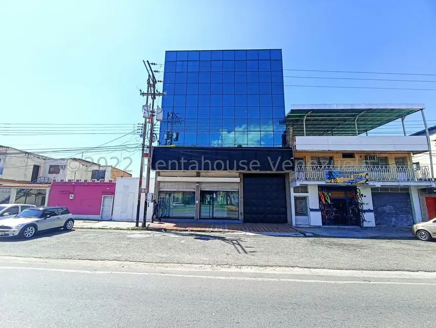 Edificio en Venta en Avenida Constitucion, Aragua