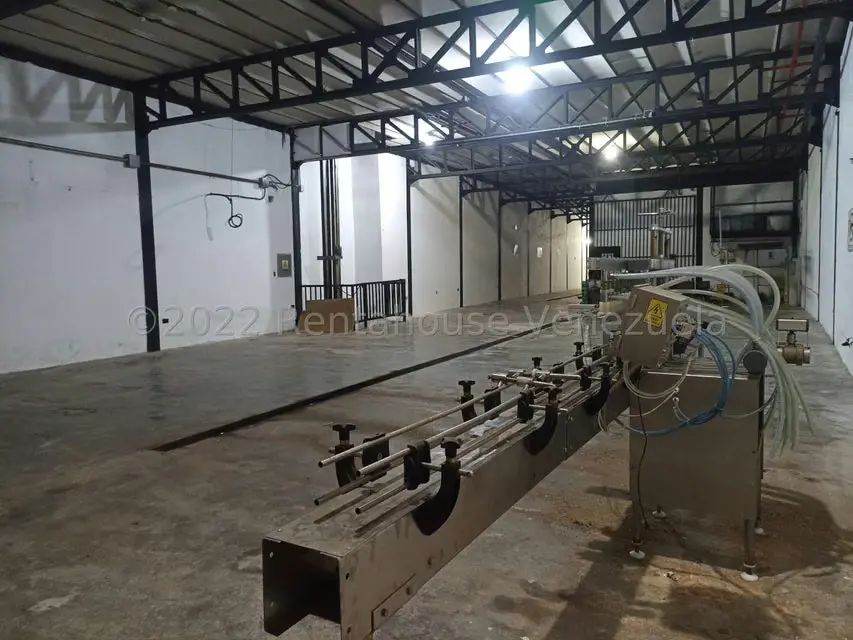 Edificio en Venta en Avenida Constitucion, Aragua - 14