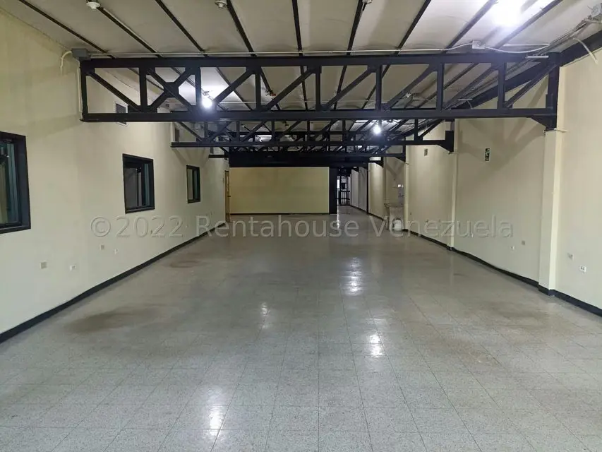 Edificio en Venta en Avenida Constitucion, Aragua - 34