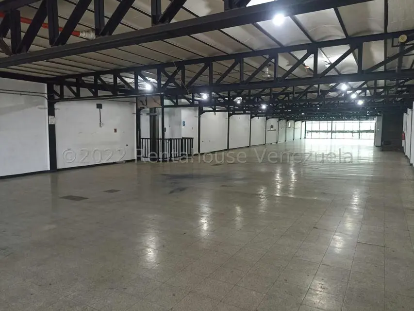Edificio en Venta en Avenida Constitucion, Aragua - 39