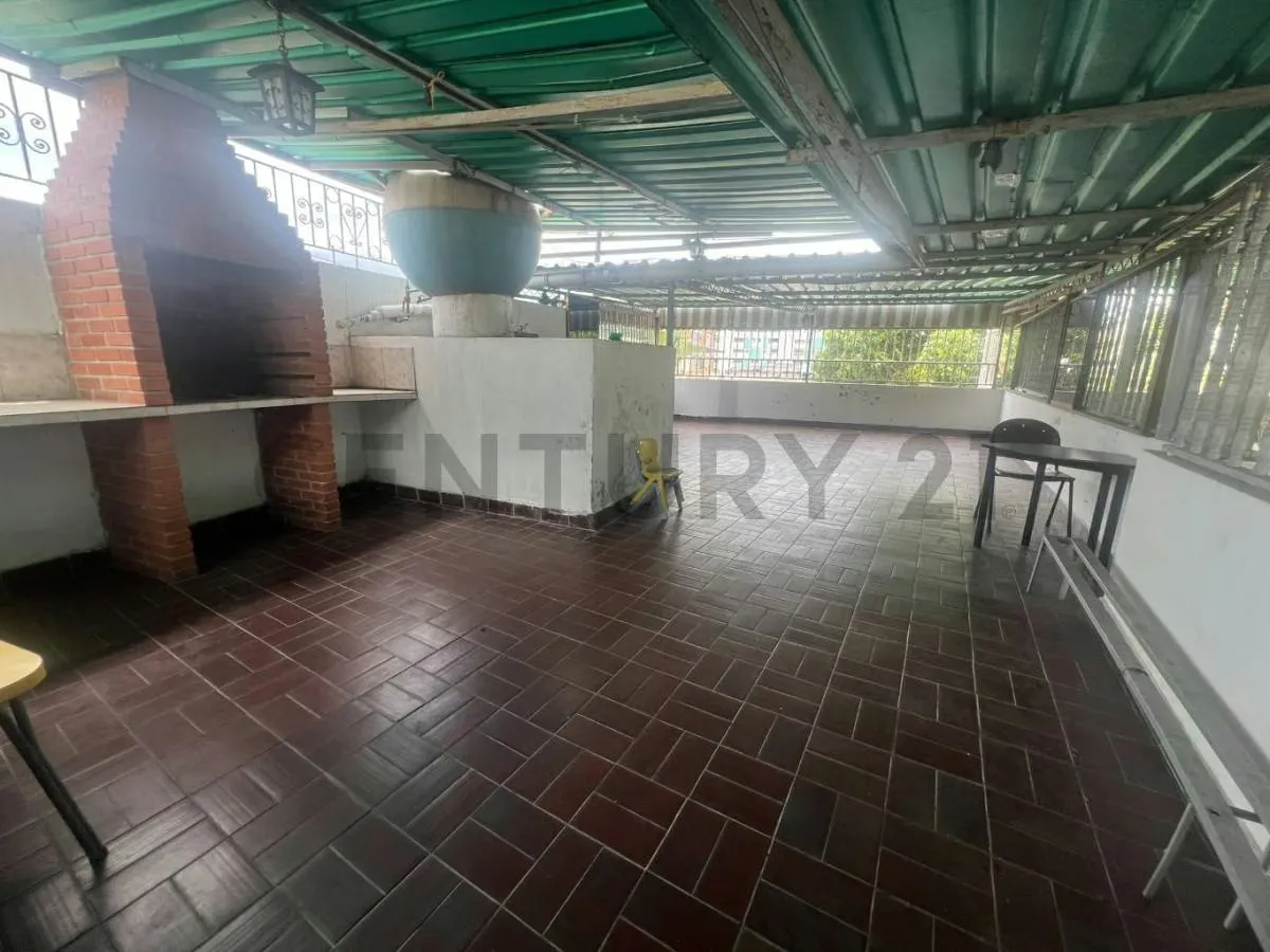 Casa comercial para instituto medico u oficinas en Los Rosales - 21