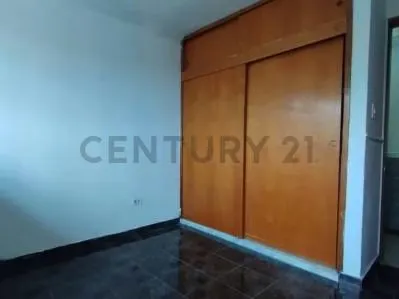 APARTAMENTO EN ALQUILER - 4