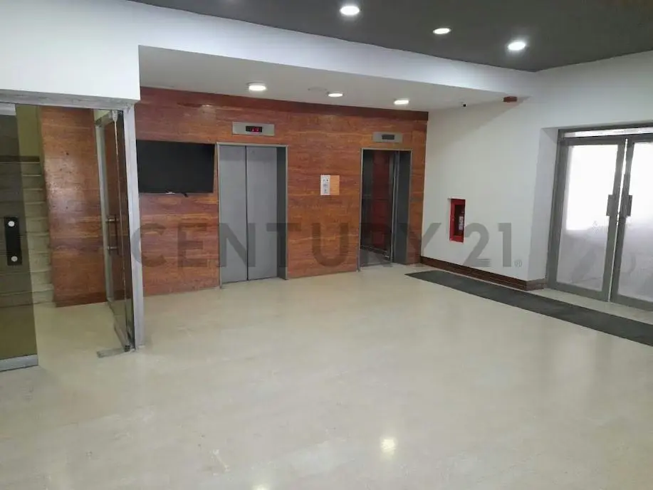 Se alquila oficina amoblada Edif. Banco Industrial. Av. 5 de Julio. Maracaibo - 5