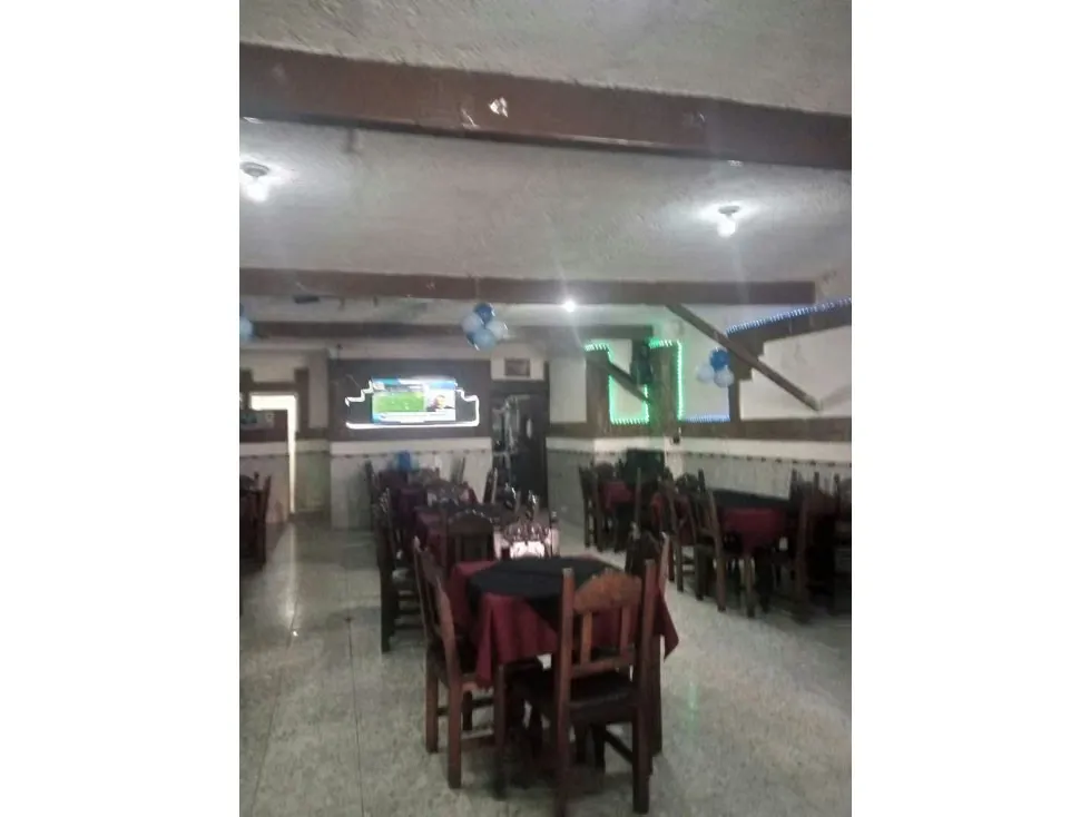 Inversión Unica Exclusivo Local con Licencia de Licores 232m2 - 14