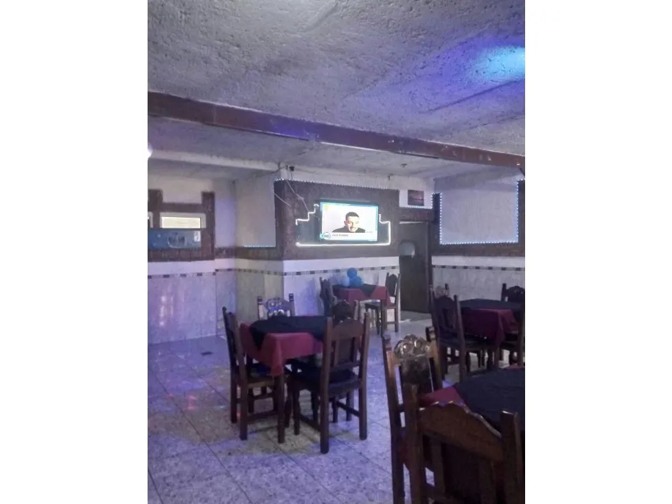 Inversión Unica Exclusivo Local con Licencia de Licores 232m2 - 25