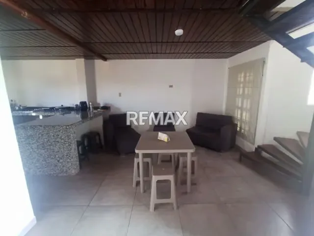 TOWNHOUSE CON ESTILO TRADICIONAL, EN JUAN GRIEGO, SECTOR LA LAGUNITA - 12