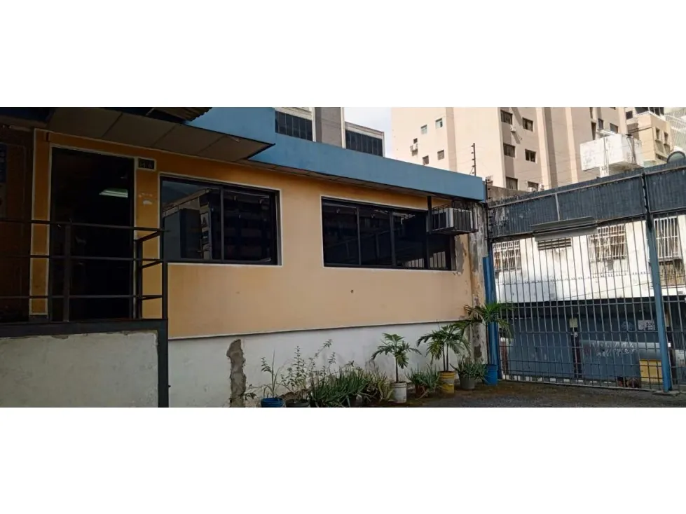 Local en venta 500m², Av Libertador con calle Negrin - 10