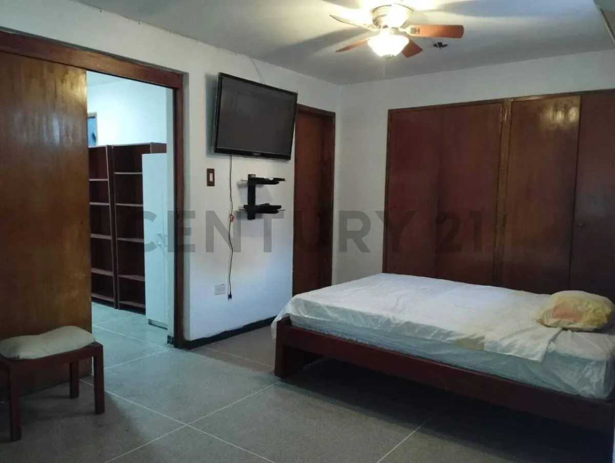 Cómoda Casa en Los Dos Caminos , Caracas - 12