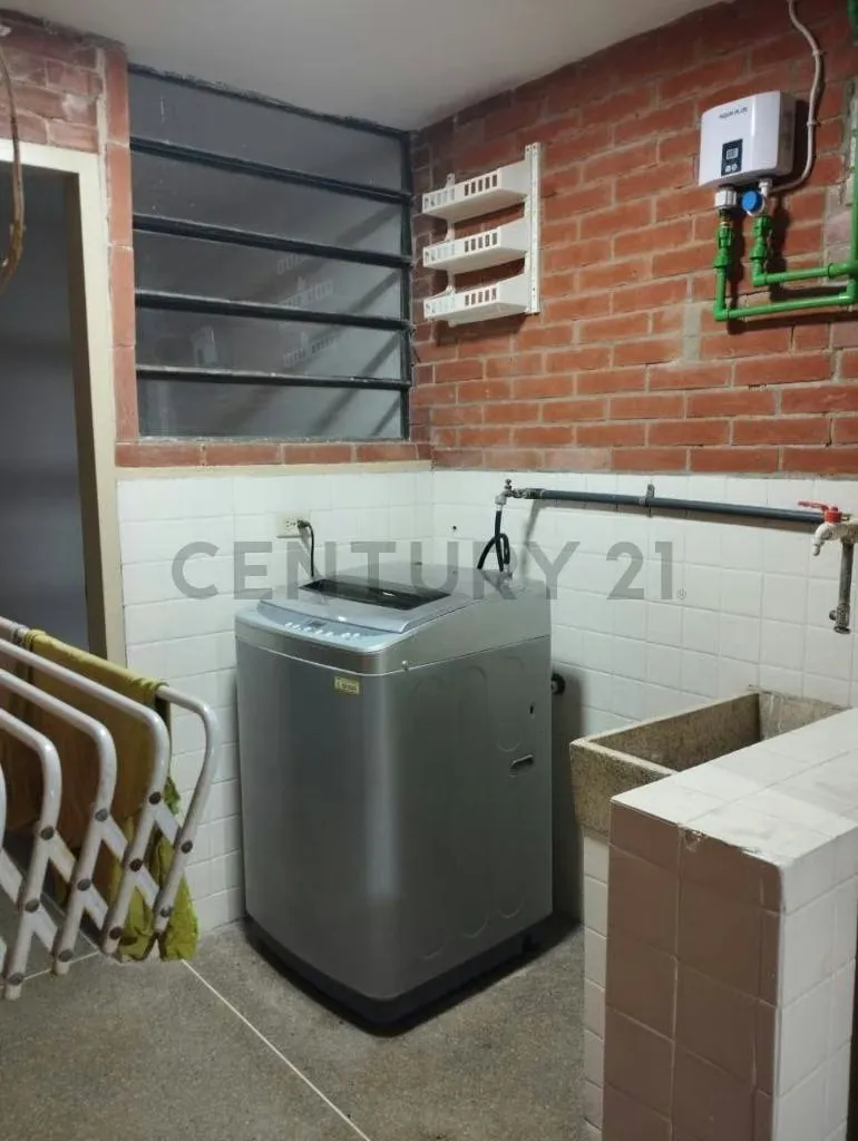 Cómoda Casa en Los Dos Caminos , Caracas - 18