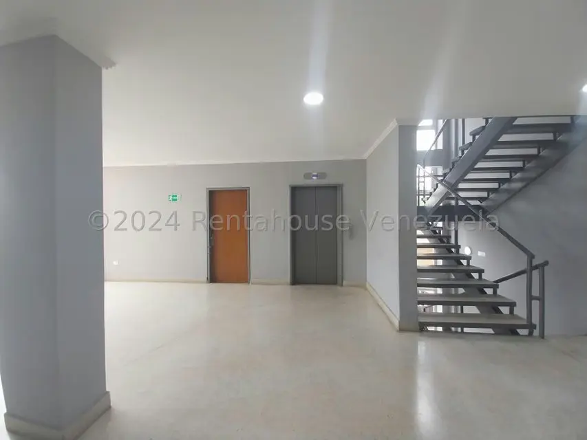 Oficina en Alquiler en Zona Industrial, Carabobo - 3