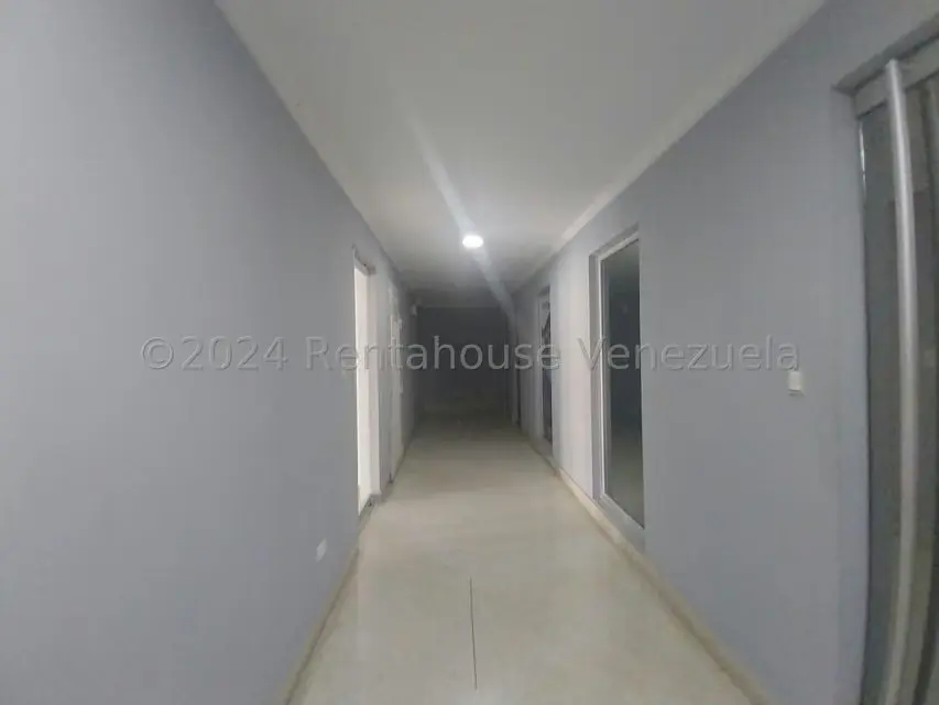 Oficina en Alquiler en Zona Industrial, Carabobo - 4